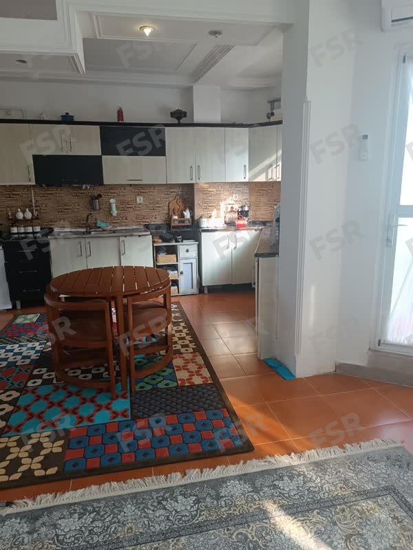 اپارتمان 4 طبقه تک واحدی