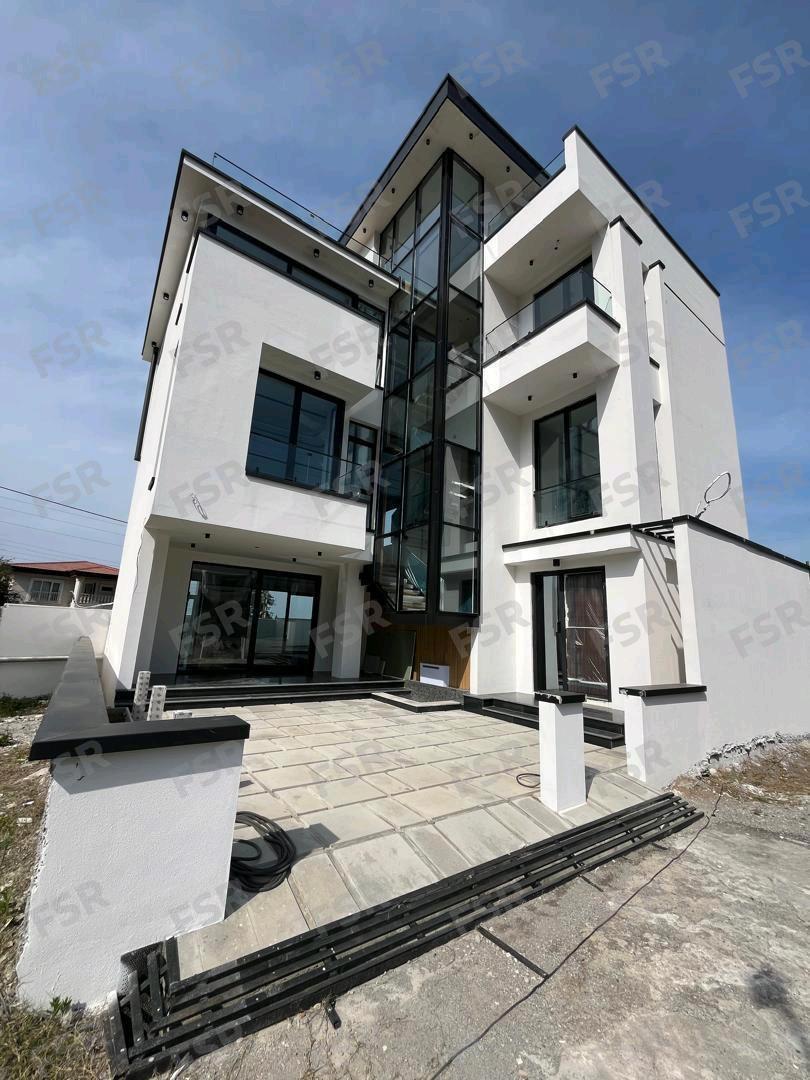 ویلای تریبلکس استخردار