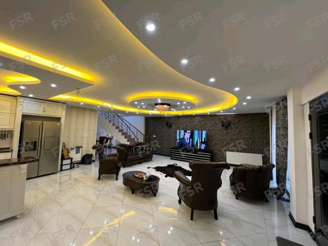 ویلا 300 متری