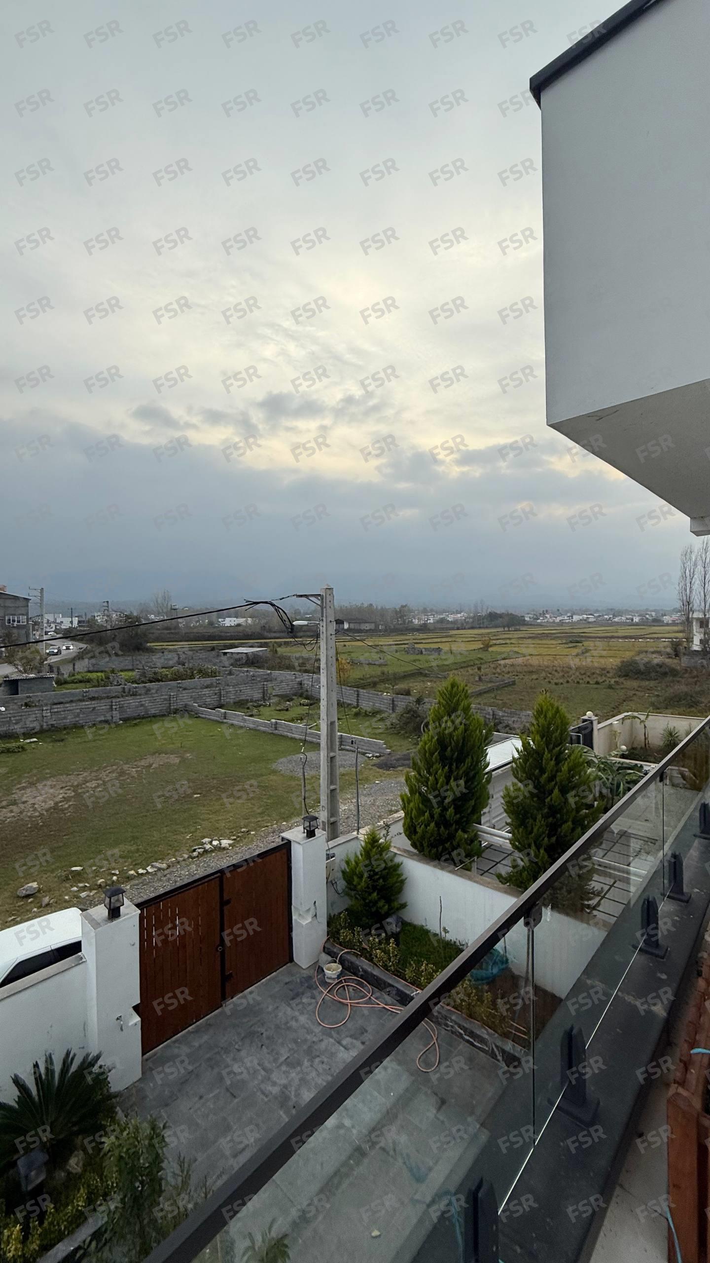 ویلا 270 متری استخردار