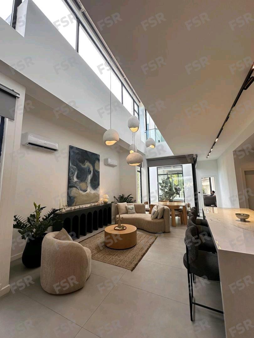 ویلا لاکچری استخردار