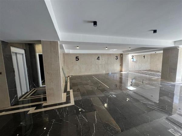 آپارتمان نوساز 
