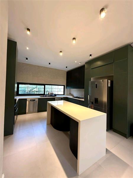 ویلا استخردار