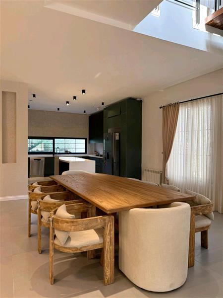 ویلا استخردار