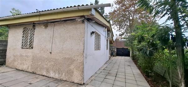 زمین 400 متری