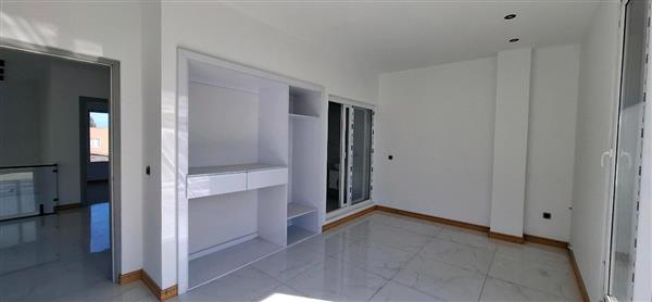 ویلا 320 متری شهرکی 