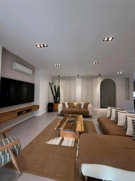 ویلا استخردار