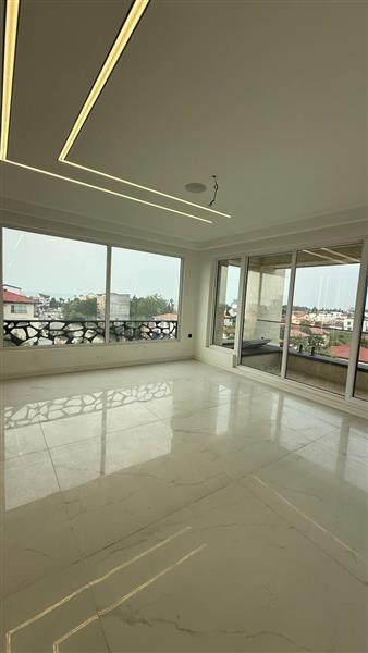 آپارتمان لاکچری فول امکانات