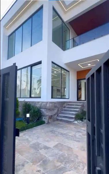 ویلا تریپلکس نما مدرن