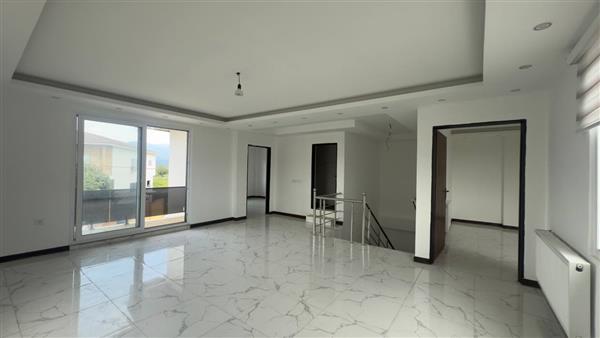 ویلا دوبلکس مدرن