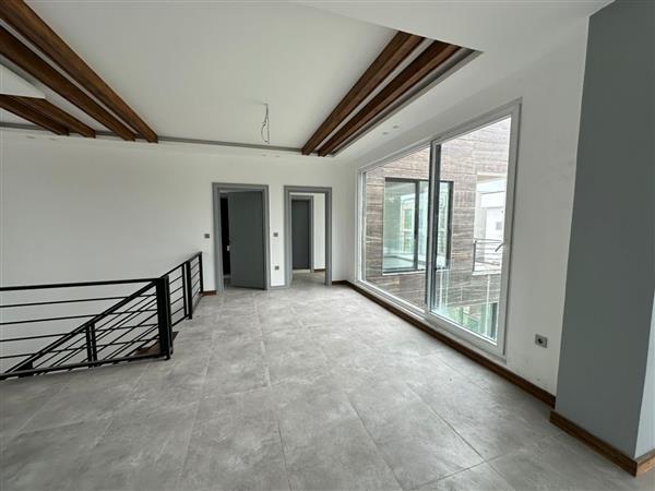 ویلای شهرکی با نگهبانی