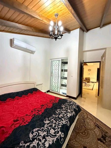 ویلا با محوطه زیبا