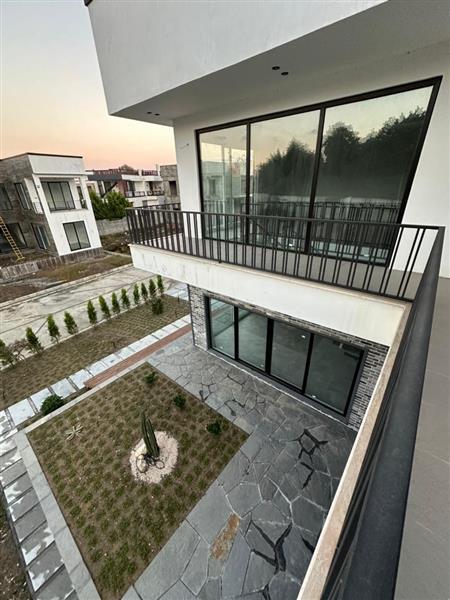 ویلا شهرکی شیک