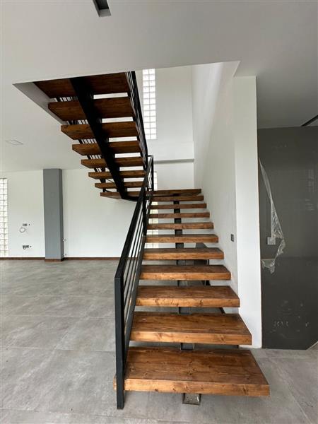 ویلای شهرکی با نگهبانی