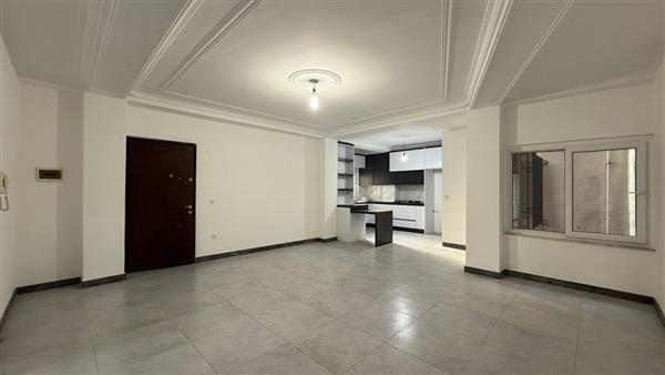 اپارتمان 81 متری 2 خواب 