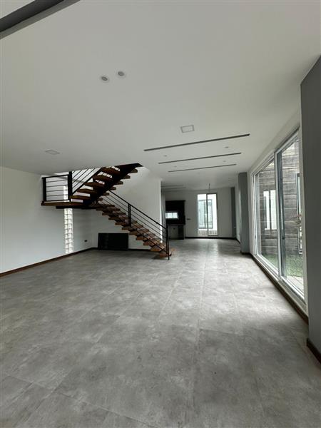 ویلای شهرکی با نگهبانی