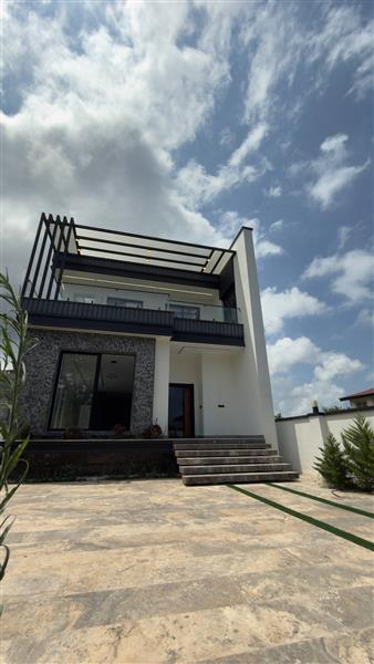 ویلا دوبلکس جنگلی 