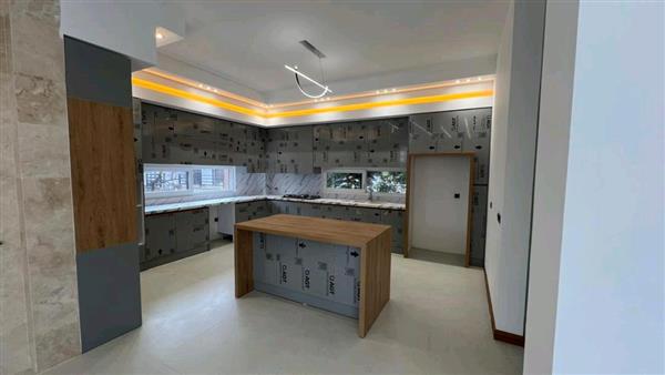 ویلا تریبلکس استخردار