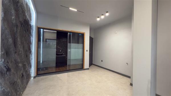 ویلای دوبلکس استخردار مدرن