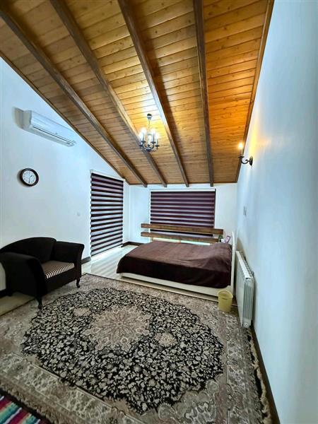 ویلا با محوطه زیبا