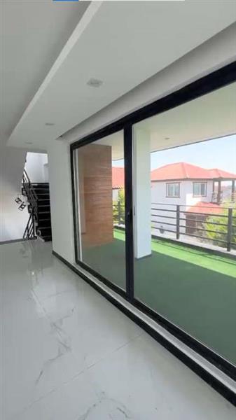 ویلای تریپلکس نما مدرن 