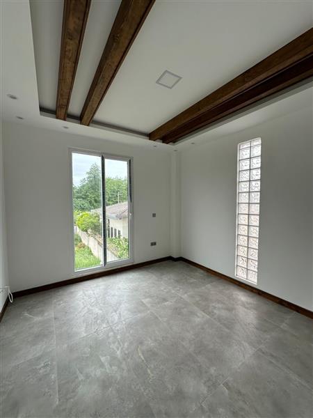 ویلای شهرکی با نگهبانی