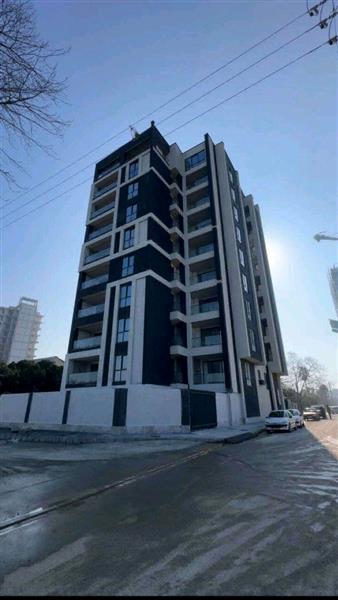 آپارتمان لاکچری و فول مشاعات 