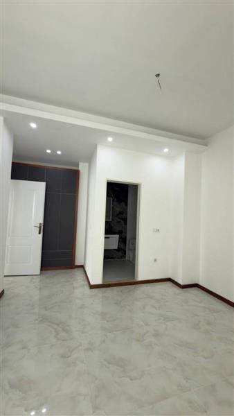 فروش آپارتمان حیاط دار 