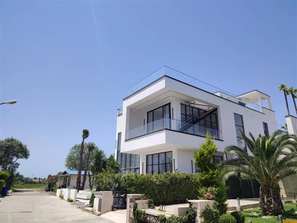 ویلا دوبلکس نوساز استخردار 