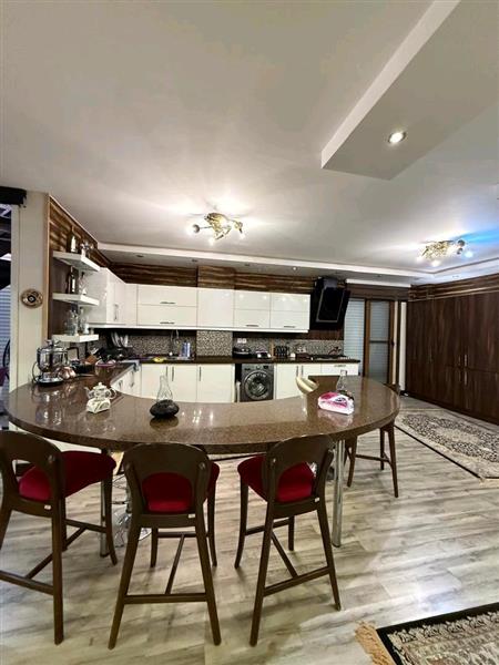 ویلا با محوطه زیبا