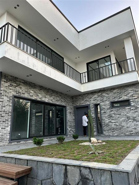 ویلا شهرکی شیک