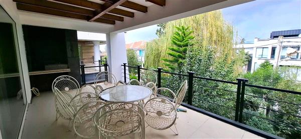 ویلا در یک شهرک زیبا