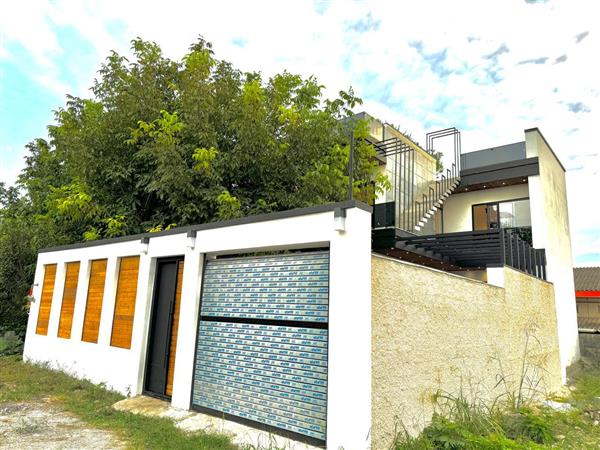 ویلایی دوبلکس