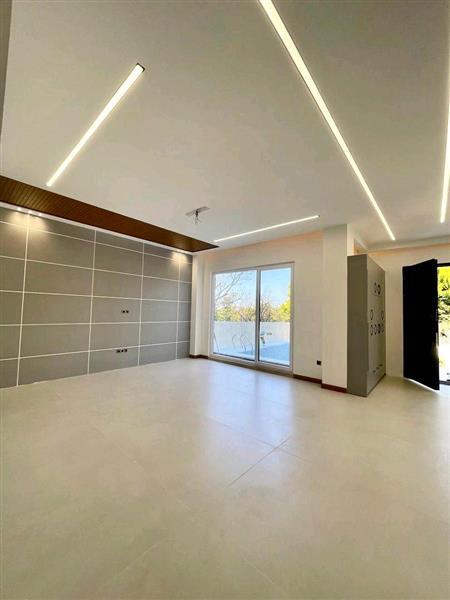 ویلا تریبلکس استخردار