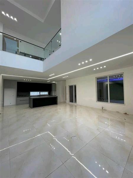 ویلا تریبلکس 550 متری