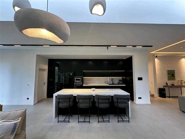 ویلا لاکچری استخردار