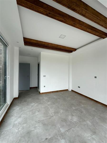 ویلای شهرکی با نگهبانی