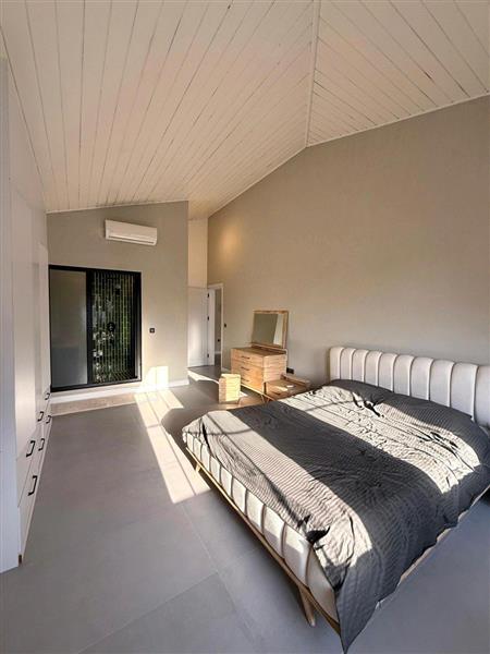 ویلا استخردار