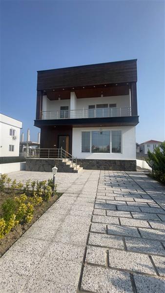 ویلا شهرکی با مدارک کامل