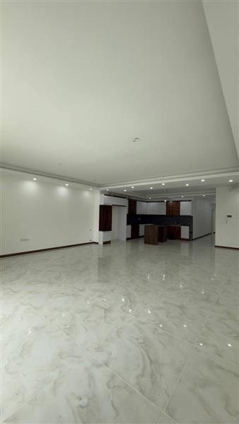 فروش آپارتمان حیاط دار 