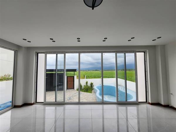 ویلا با ویو دشت