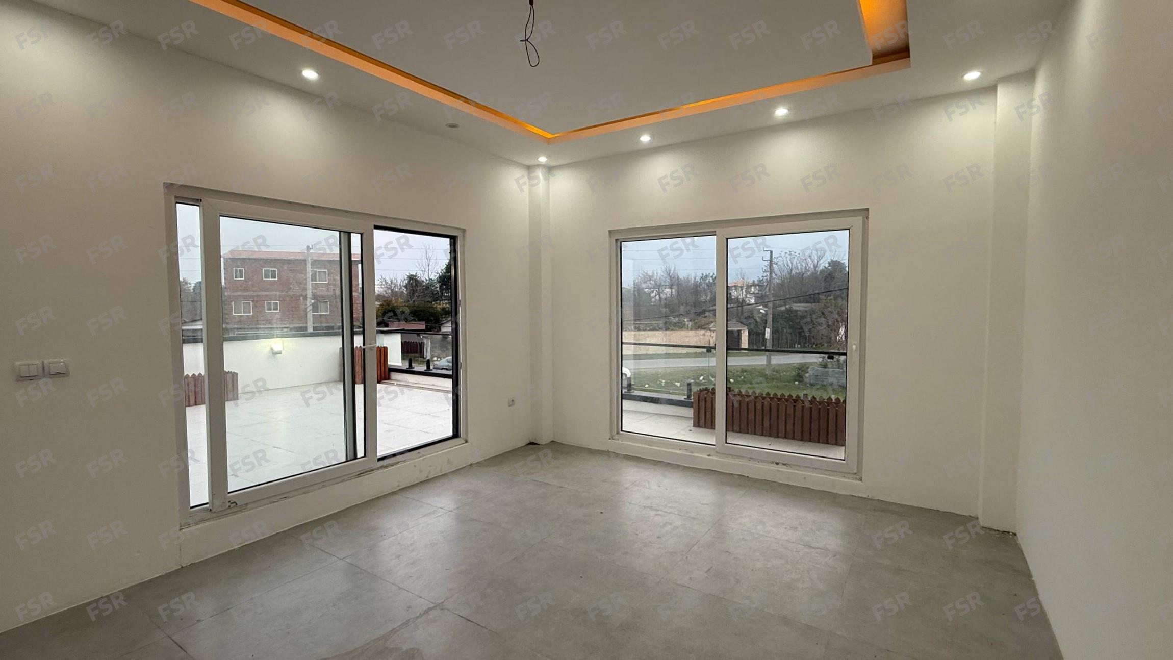 ویلا 270 متری استخردار