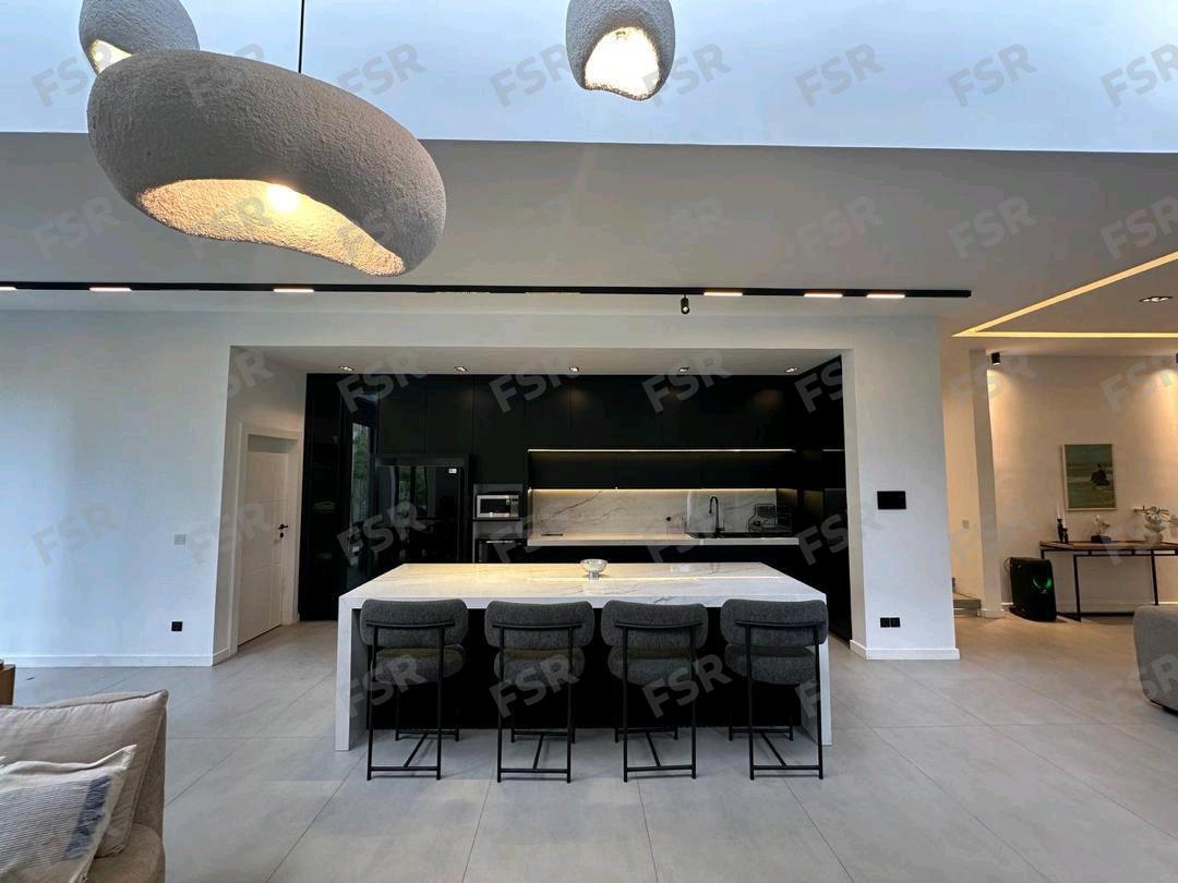 ویلا لاکچری استخردار