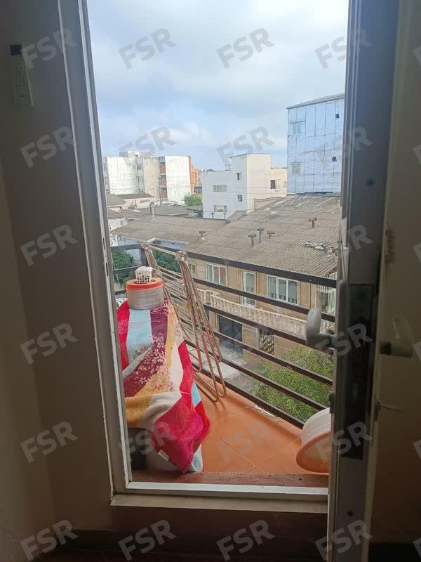 اپارتمان 4 طبقه تک واحدی